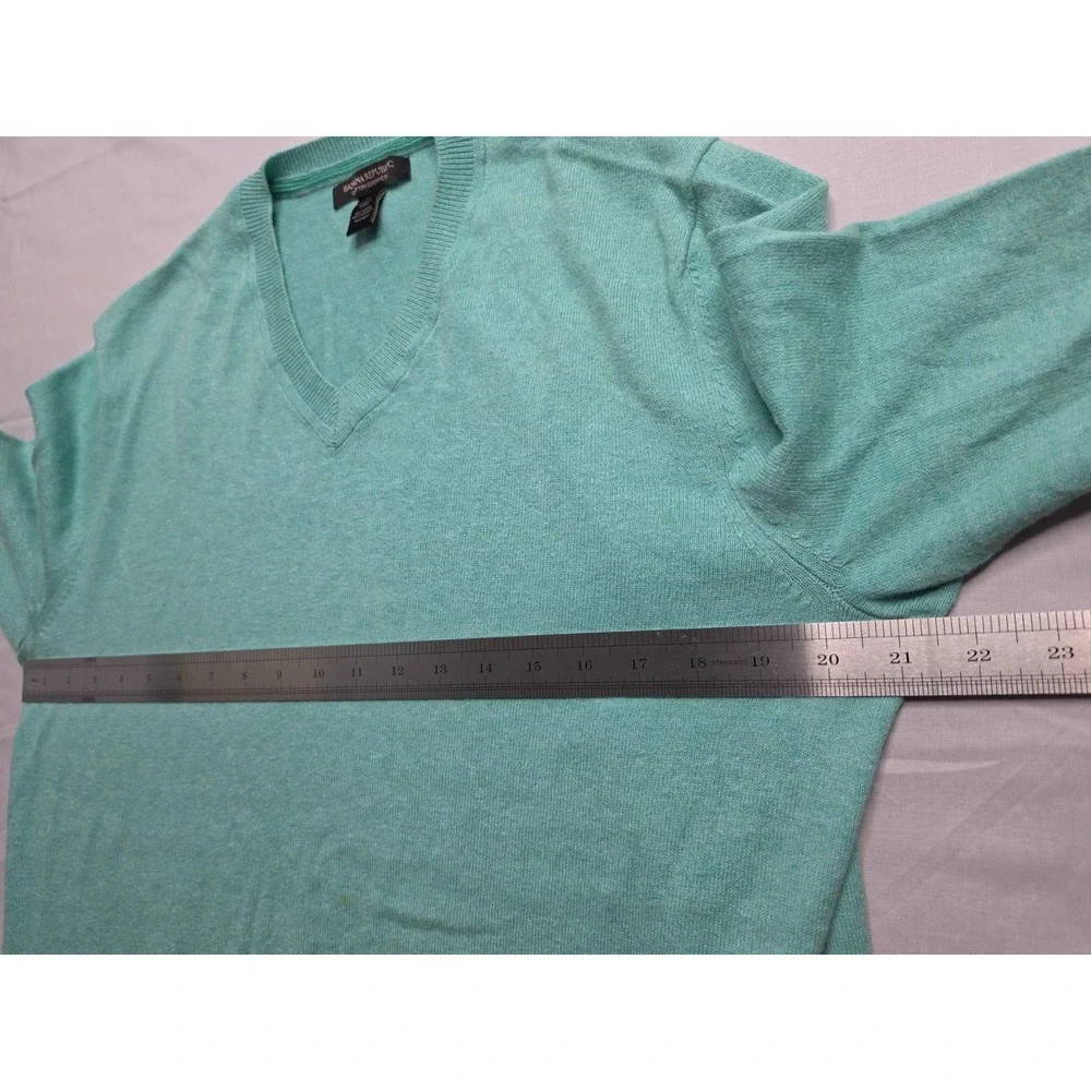 Banana Republic Sweater Men's Medium Light Teal Cotton Knitted V-Neck Warm Wear